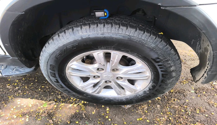 2013 Ssangyong Rexton RX7, Diesel, Automatic, 89,835 km, tyre