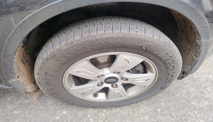 2014 Mahindra XUV500 W8, Diesel, Manual, 1,81,502 km, tyre