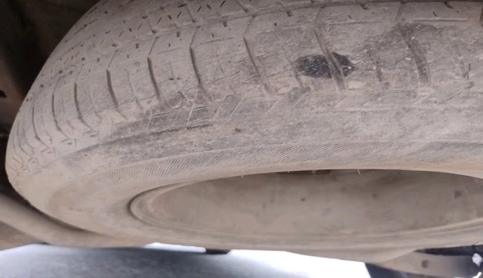 2014 Mahindra XUV500 W8, Diesel, Manual, 1,81,502 km, tyre