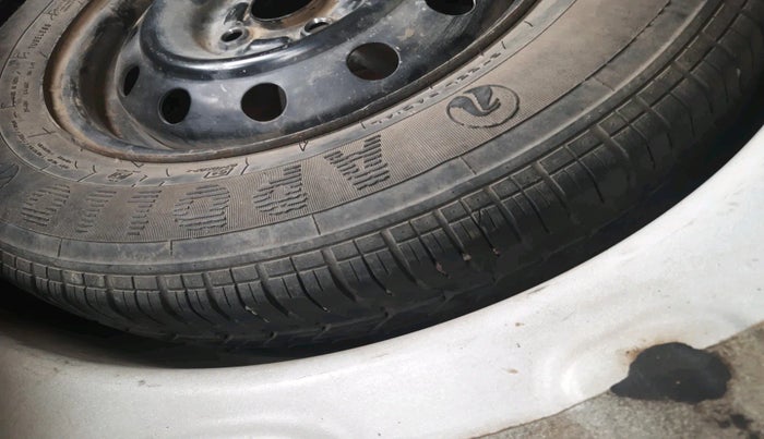 2013 Maruti Ritz VXI, Petrol, Manual, 55,097 km, tyre