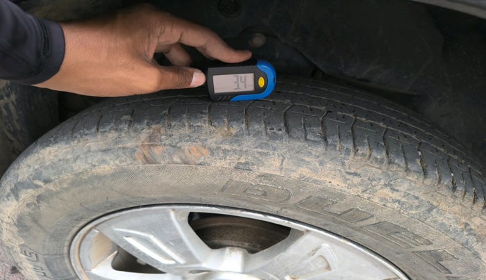 2014 Mahindra XUV500 W8, Diesel, Manual, 1,47,838 km, tyre