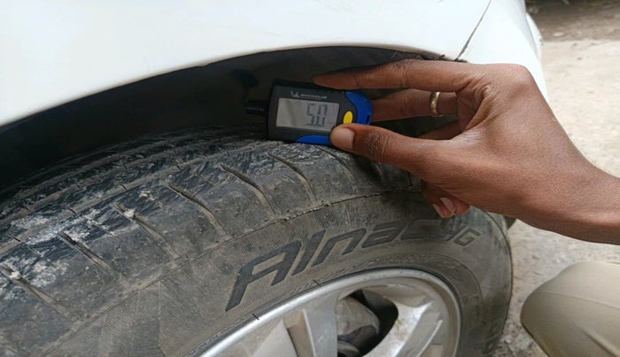 2011 Hyundai i20 SPORTZ 1.2, Petrol, Manual, 95,747 km, tyre