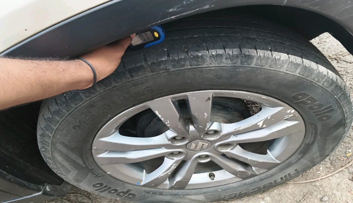 2017 Maruti Vitara Brezza ZDI, Diesel, Manual, 1,76,174 km, tyre