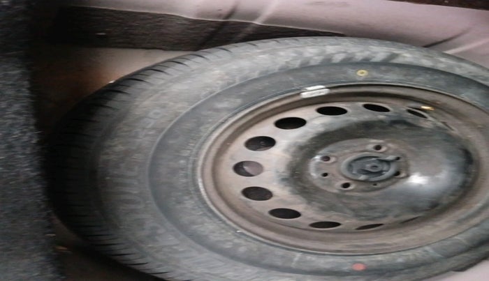 2013 Fiat Grand Punto ACTIVE 1.3, Diesel, Manual, 72,689 km, tyre