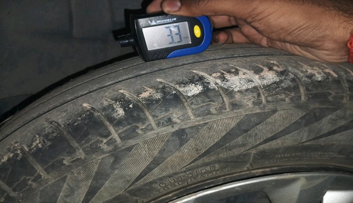 2021 Maruti Swift VXI, Petrol, Manual, 54,107 km, tyre