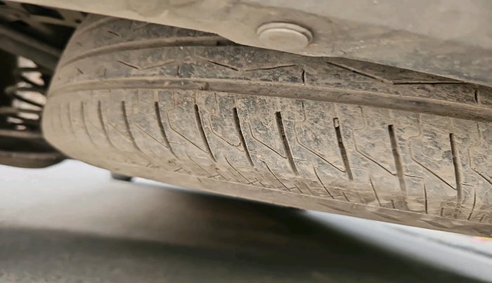 2024 Tata PUNCH ACCOMPLISHED MT CNG, Petrol, Manual, 90,000 km, tyre