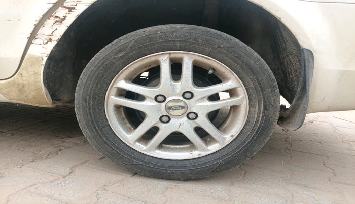 2011 Ford Fiesta SXI 1.6 PETROL, Petrol, Manual, 61,478 km, tyre