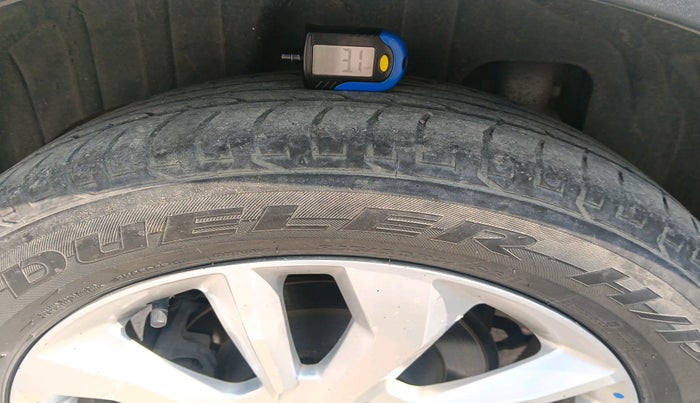 2019 Mahindra XUV300 W8 1.5 DIESEL, Diesel, Manual, 1,09,780 km, tyre