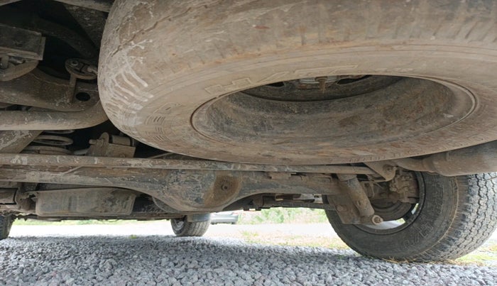 2013 Tata Safari Storme 2.2 LX 4X2, Diesel, Manual, 1,11,775 km, tyre