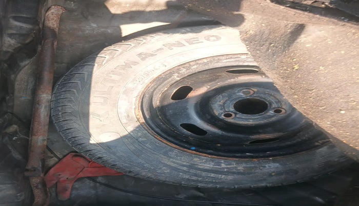 2017 Renault Kwid RXT 1.0 AMT, Petrol, Automatic, 67,960 km, tyre