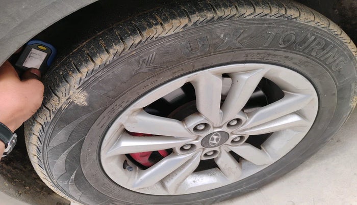 2016 Hyundai Creta SX PLUS 1.6 PETROL, Petrol, Manual, 82,381 km, tyre