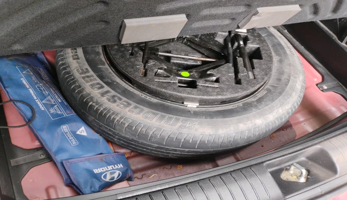 2016 Hyundai Creta SX PLUS 1.6 PETROL, Petrol, Manual, 82,381 km, tyre