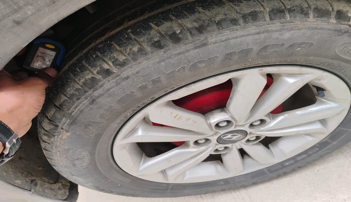 2016 Hyundai Creta SX PLUS 1.6 PETROL, Petrol, Manual, 82,381 km, tyre