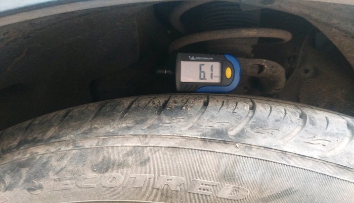 2022 KIA CARENS PREMIUM 1.4 PETROL 7 STR, Petrol, Manual, 43,656 km, tyre