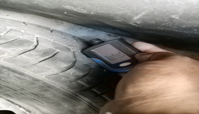 2013 Ford Figo ZXI 1.2 PETROL, Petrol, Manual, 50,752 km, tyre