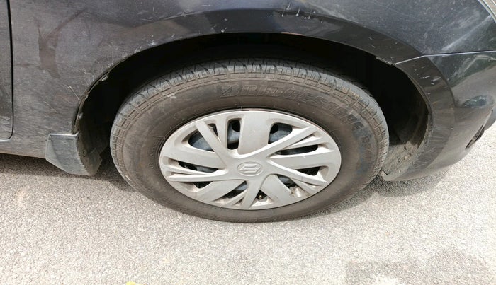 2015 Maruti Swift VXI, Petrol, Manual, 69,180 km, tyre