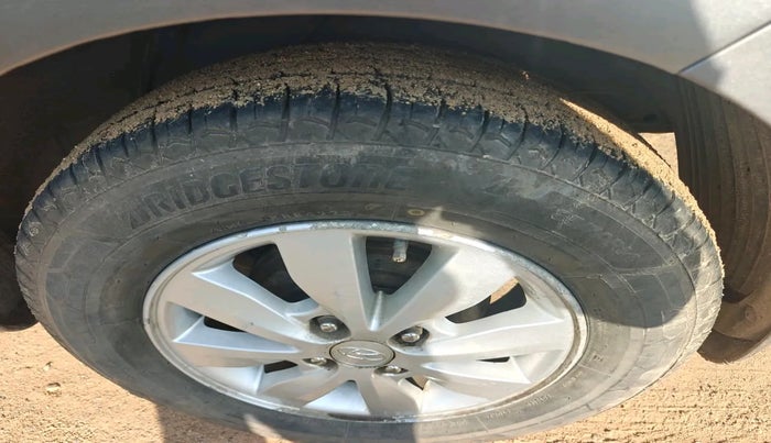 2012 Hyundai i20 ASTA 1.2, Petrol, Manual, 1,30,460 km, tyre