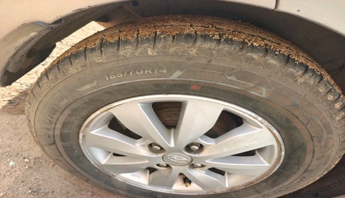 2012 Hyundai i20 ASTA 1.2, Petrol, Manual, 1,30,460 km, tyre