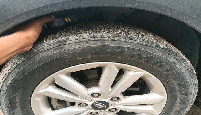 2017 Hyundai Creta SX PLUS 1.6 DIESEL, Diesel, Manual, 1,75,377 km, tyre