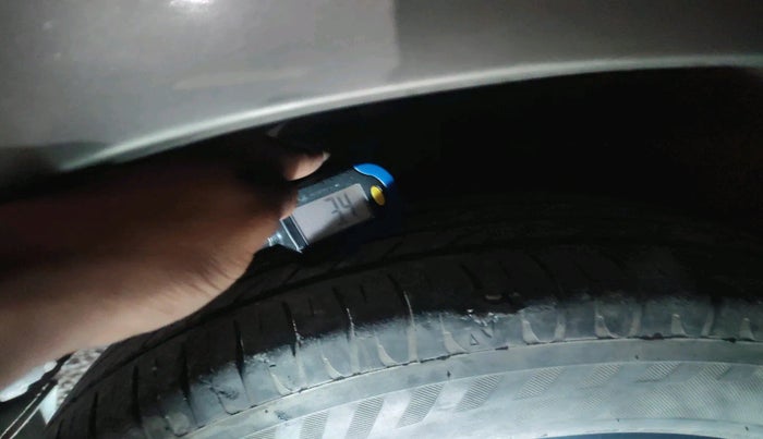 2015 Maruti Celerio VXI AMT, Petrol, Automatic, 1,54,038 km, tyre