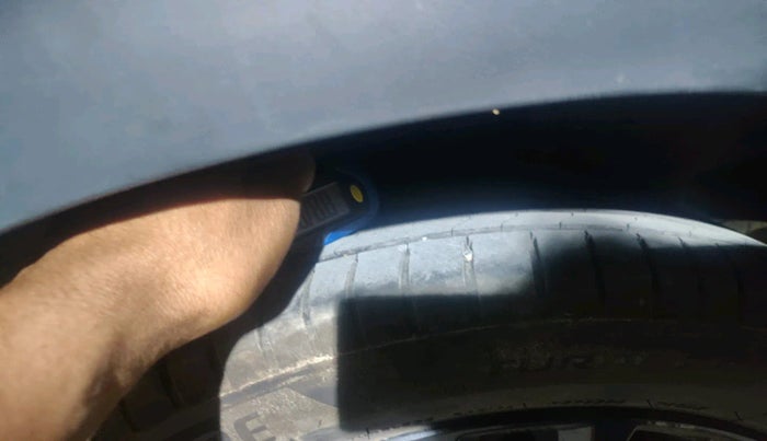 2021 Maruti XL6 ZETA MT, Petrol, Manual, 1,44,439 km, tyre