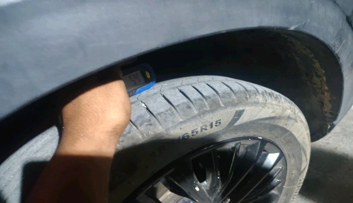 2021 Maruti XL6 ZETA MT, Petrol, Manual, 1,44,439 km, tyre