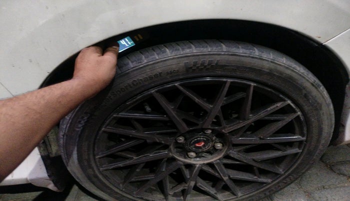 2015 Honda City 1.5L I-VTEC VX, Petrol, Manual, 1,15,776 km, tyre