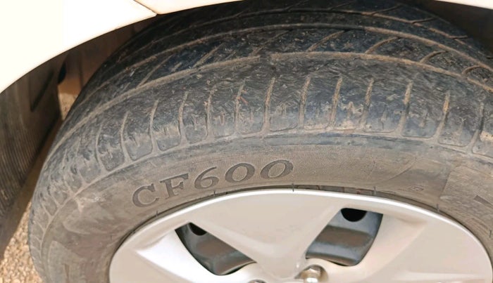 2016 Hyundai Verna 1.4 VTVT, Petrol, Manual, 86,006 km, tyre