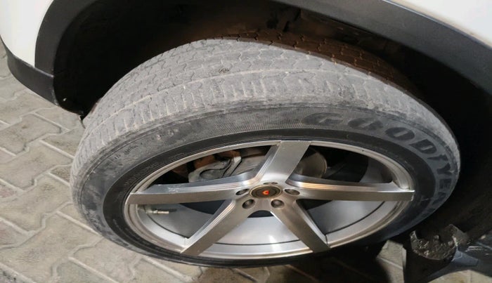 2022 Tata Harrier XTA 2.0L KRYOTEC PLUS, Diesel, Automatic, 35,767 km, tyre