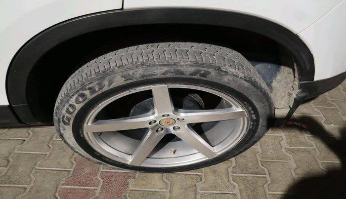 2022 Tata Harrier XTA 2.0L KRYOTEC PLUS, Diesel, Automatic, 35,767 km, tyre