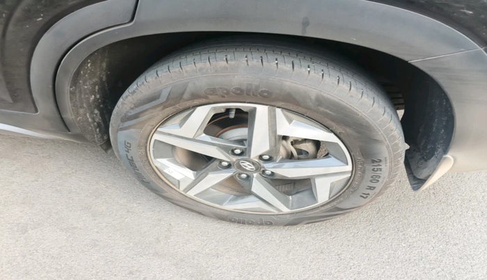 2023 Hyundai ALCAZAR PRESTIGE 1.5 TURBO PETROL MT 7STR, Petrol, Manual, 7,562 km, tyre