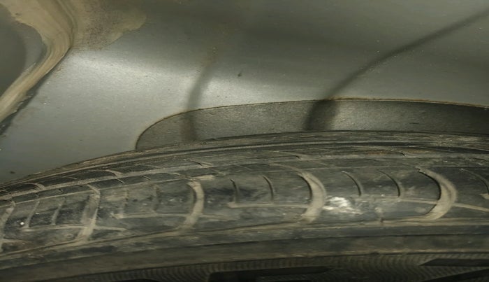 2017 Toyota Etios Liva GX, Petrol, Manual, 81,586 km, tyre