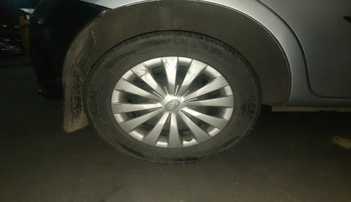 2017 Toyota Etios Liva GX, Petrol, Manual, 81,586 km, tyre