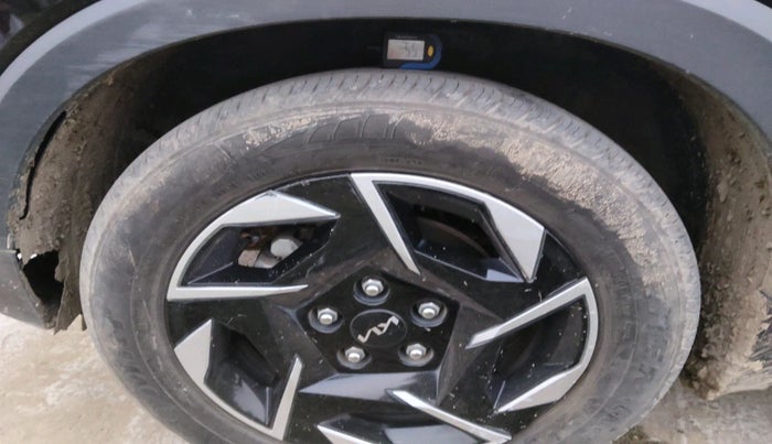 2024 KIA SONET HTK (O) 1.2 Petrol MT, Petrol, Manual, 14,817 km, tyre