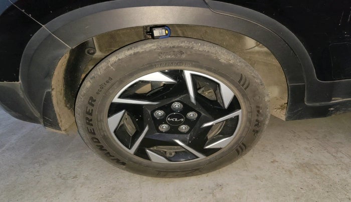 2024 KIA SONET HTK (O) 1.2 Petrol MT, Petrol, Manual, 14,817 km, tyre