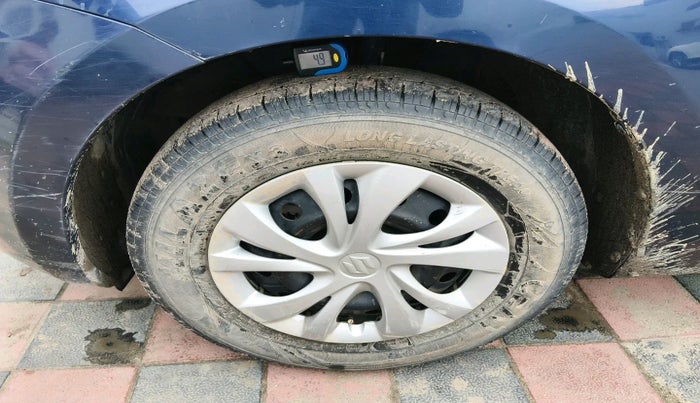 2021 Maruti Swift VXI, Petrol, Manual, 97,204 km, tyre