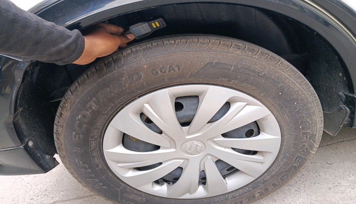 2024 Maruti Swift VXI, Petrol, Manual, 5,077 km, tyre