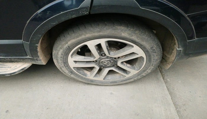 2017 Tata Hexa XTA 4X2 6 STR, Diesel, Automatic, 77,496 km, tyre