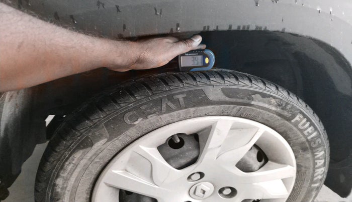 2020 Renault Kwid RXL 1.0, Petrol, Manual, 25,726 km, tyre