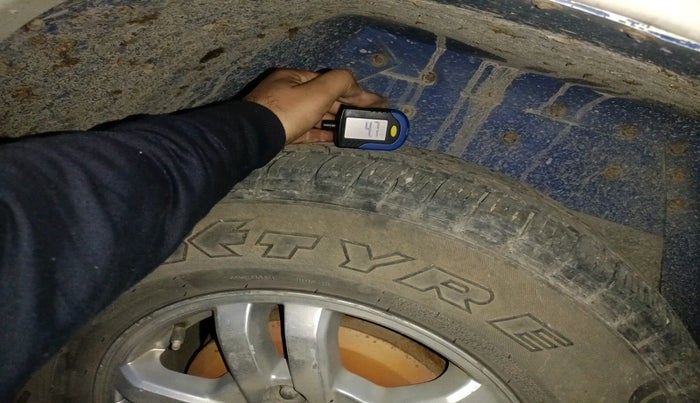 2012 Mahindra Scorpio VLX 2WD BS-III, Diesel, Manual, 1,30,480 km, tyre