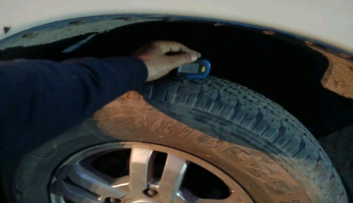 2012 Mahindra Scorpio VLX 2WD BS-III, Diesel, Manual, 1,30,480 km, tyre