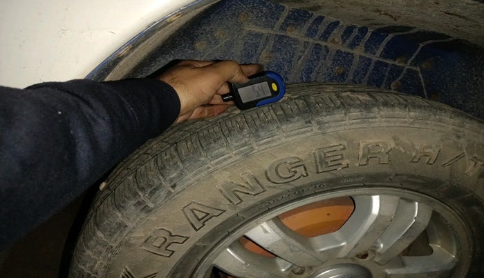 2012 Mahindra Scorpio VLX 2WD BS-III, Diesel, Manual, 1,30,480 km, tyre