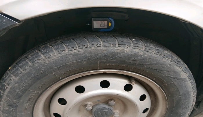 2011 Maruti Swift LDI, Diesel, Manual, 1,21,995 km, tyre