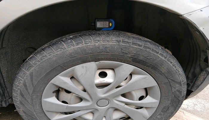 2011 Maruti Swift LDI, Diesel, Manual, 1,21,995 km, tyre