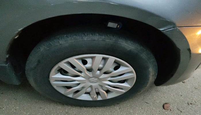 2015 Maruti Swift LXI, Petrol, Manual, 97,767 km, tyre