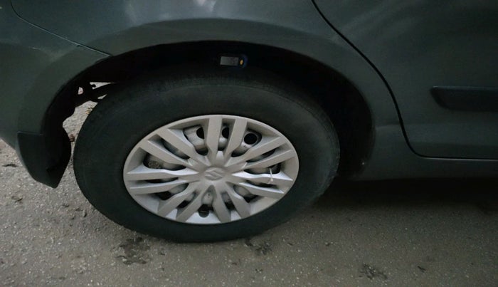 2015 Maruti Swift LXI, Petrol, Manual, 97,767 km, tyre