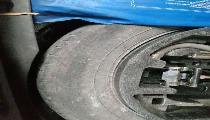 2010 Skoda Fabia CLASSIC 1.2 TDI, Diesel, Manual, 85,314 km, tyre