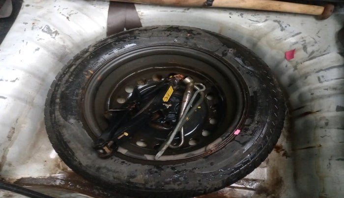 2015 Datsun Go T, Petrol, Manual, 1,58,557 km, tyre