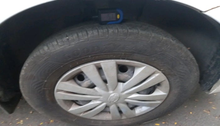 2015 Datsun Go T, Petrol, Manual, 1,58,557 km, tyre