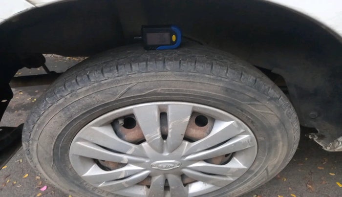 2015 Datsun Go T, Petrol, Manual, 1,58,557 km, tyre